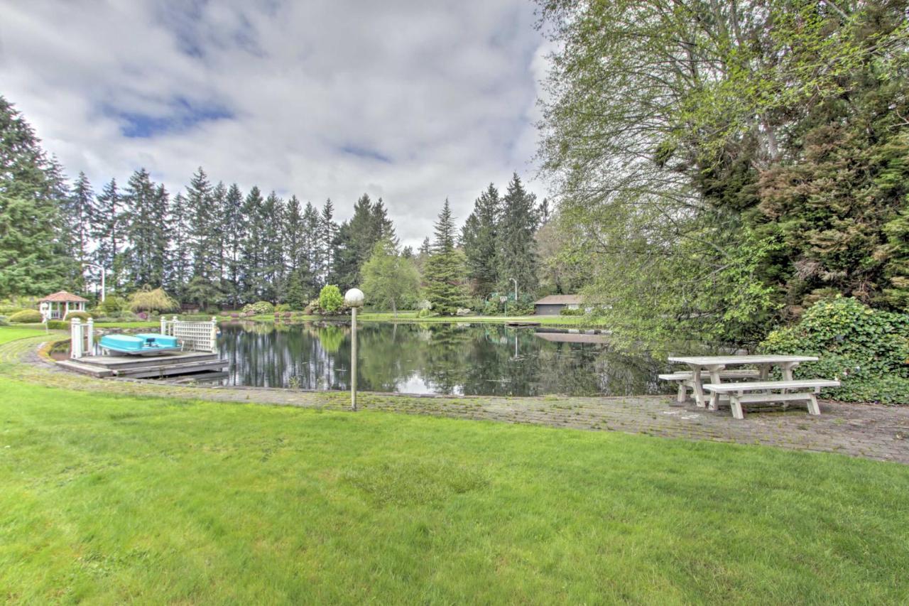 Contemporary Tacoma Cottage With Deck And Pond! ภายนอก รูปภาพ